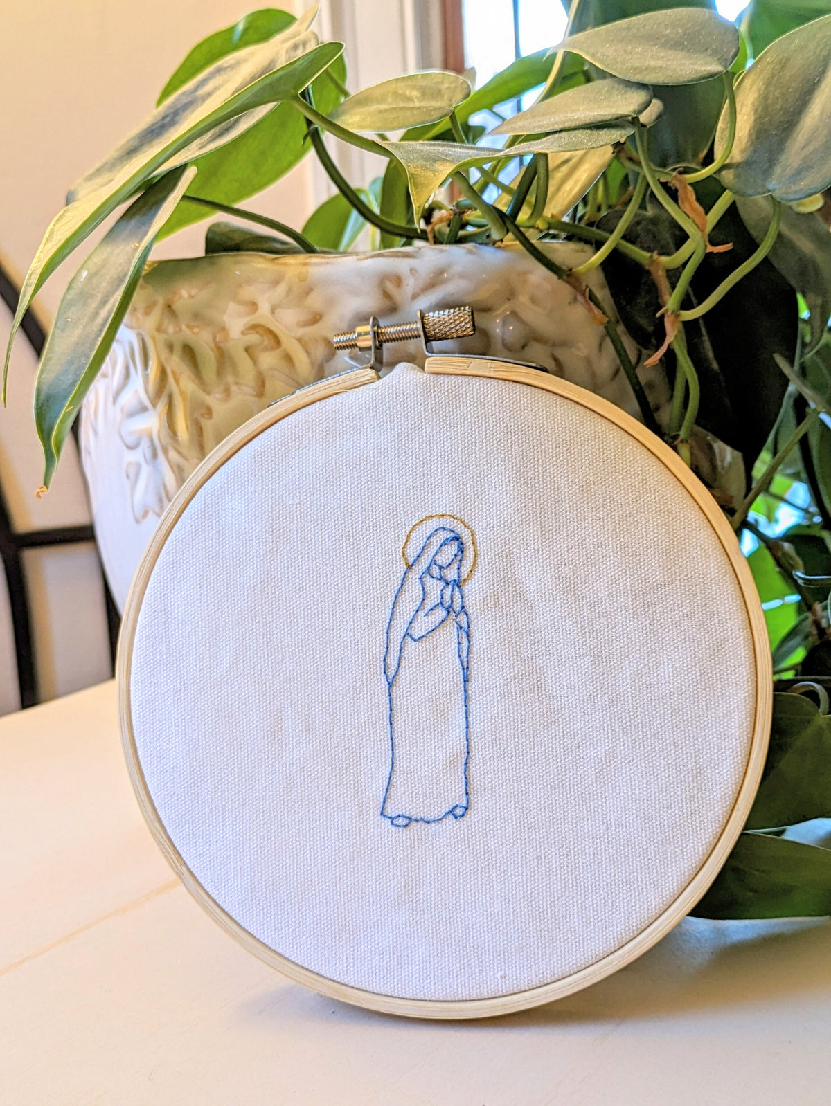 Marian Outline: Embroidery Stick and Stitch Sticker